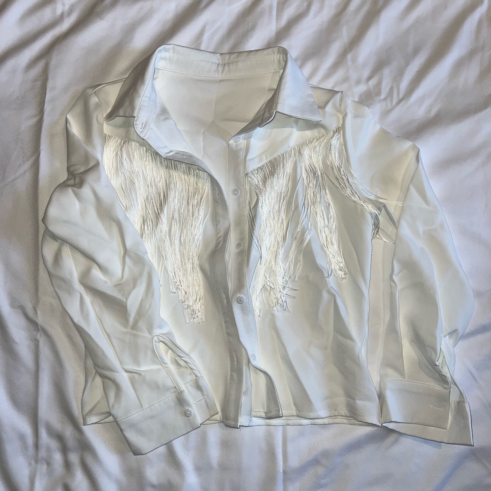 White fringe long sleeve button up shirt. Excellent condition  #rodeoready